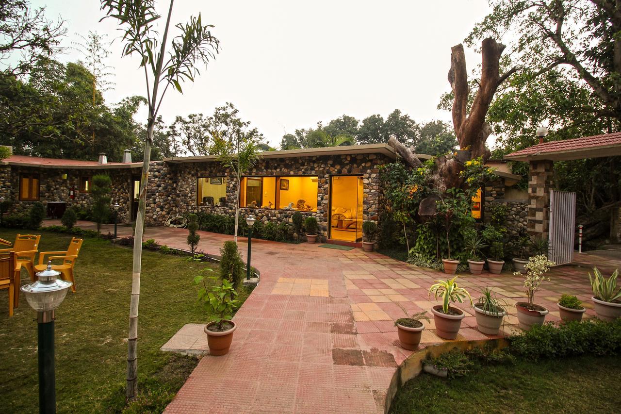 V Resorts Dukes Den Resort Rāmnagar Exterior foto